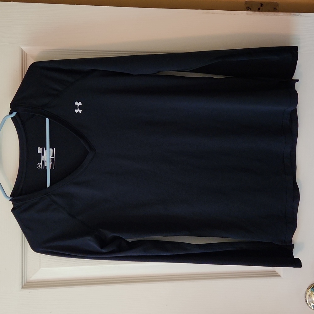 Womens Under Armour black longsleeve